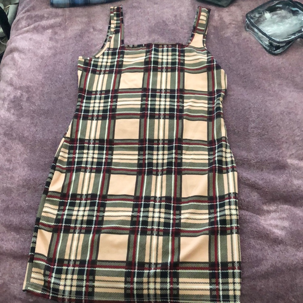 Size 1x fits like a 12/14 large plaid mini dress thick straps at the top